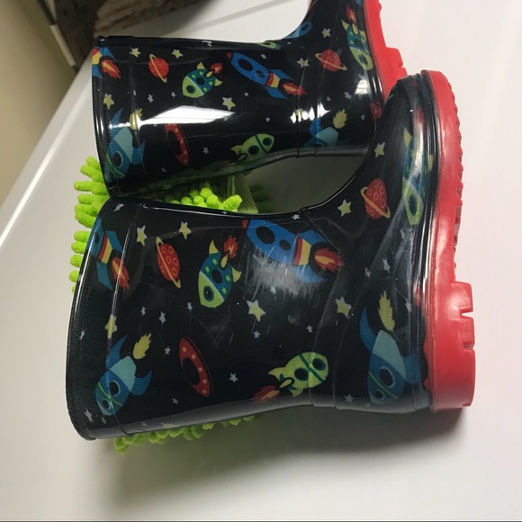 Space/Rocket Ship Rain Boots Toddler Size 5 - Picture 4 of 8